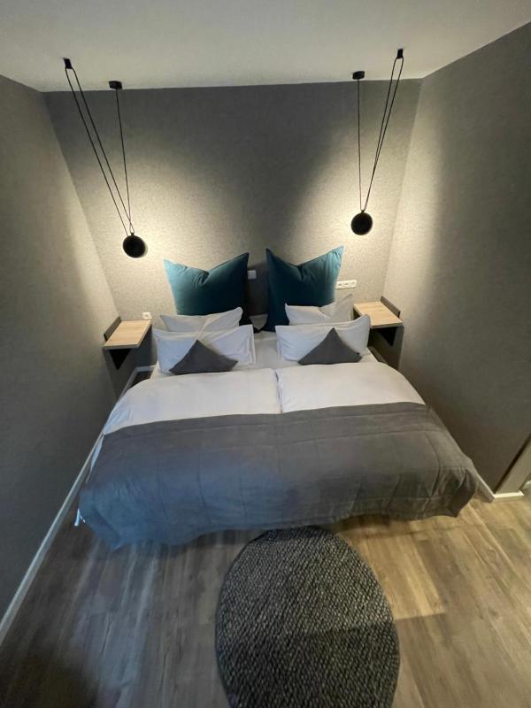Double Room image 4