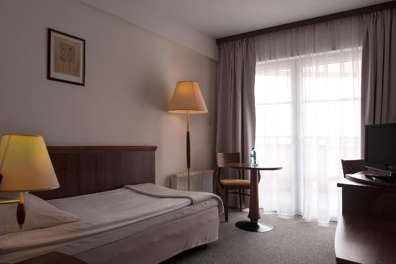 Standard Single Room with Balcony image 1