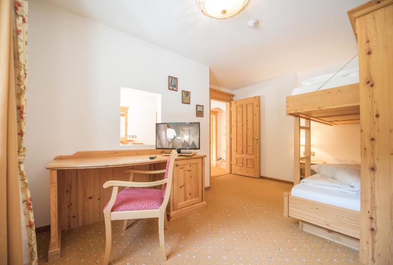Family Suite with Balcony image 1