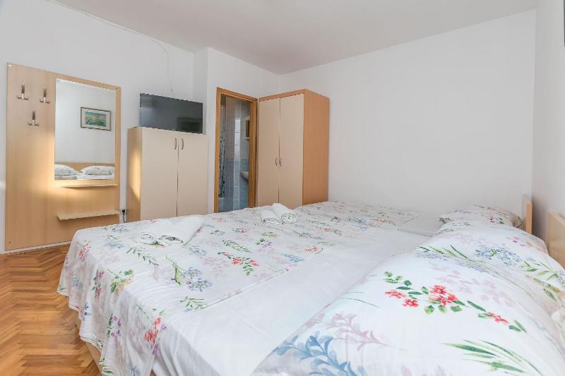 Apartments and Room Nevenka - image 12