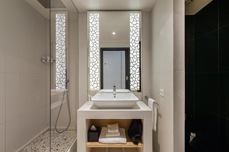 Standard Double or Twin Room image 4