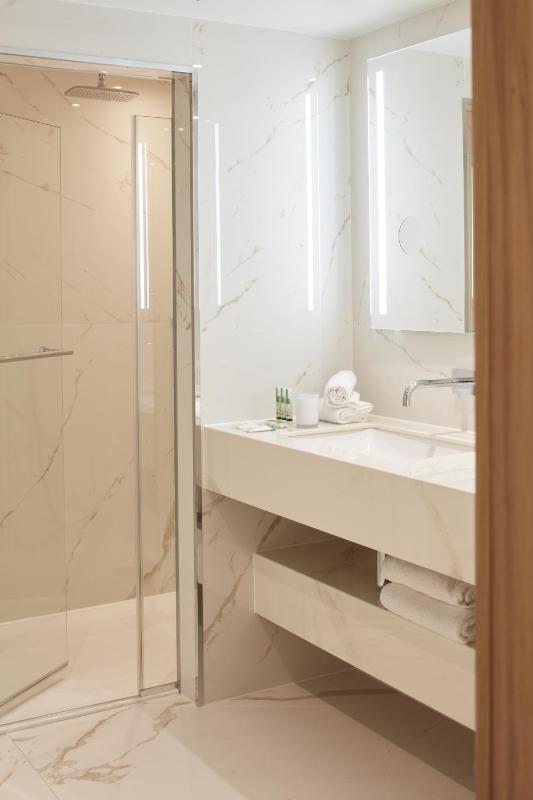 Suite Deluxe image 3