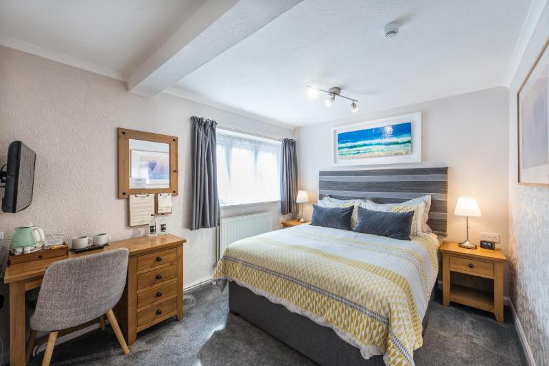 Double Room image 1