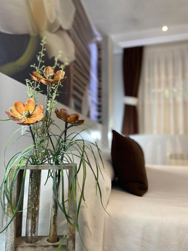 Double or Twin Room image 3