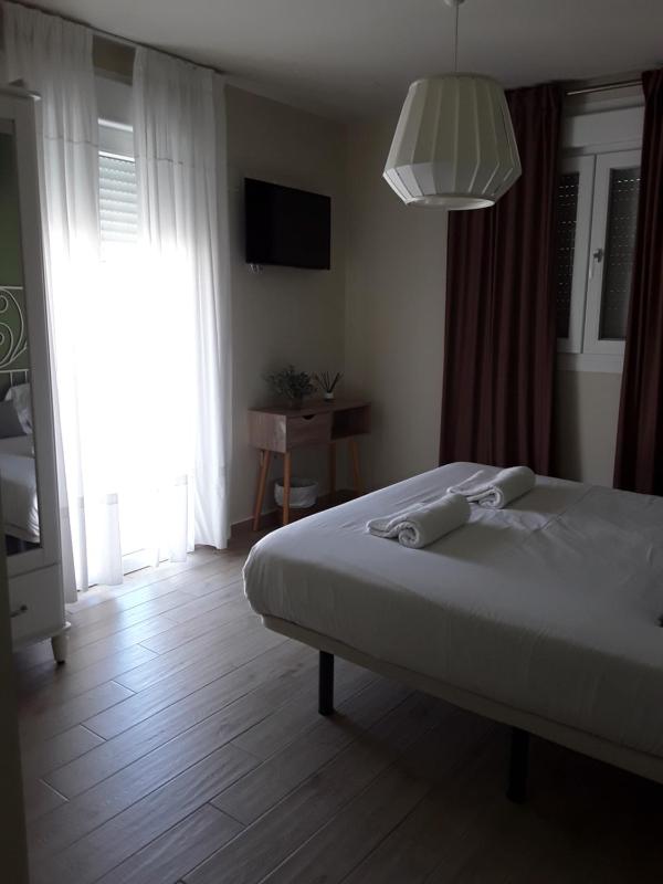 Double Room image 4