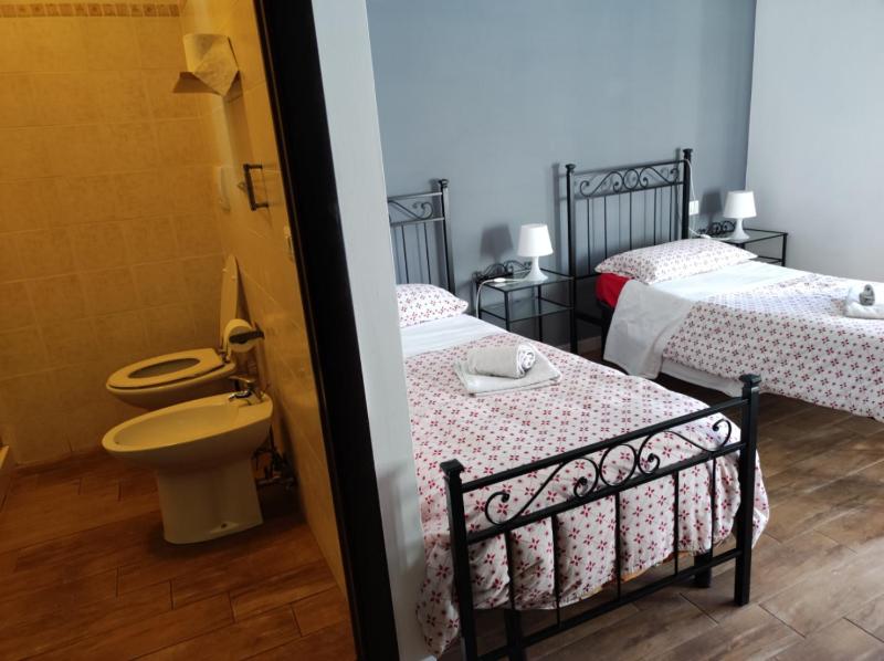 Five-Bedroom Apartment image 4