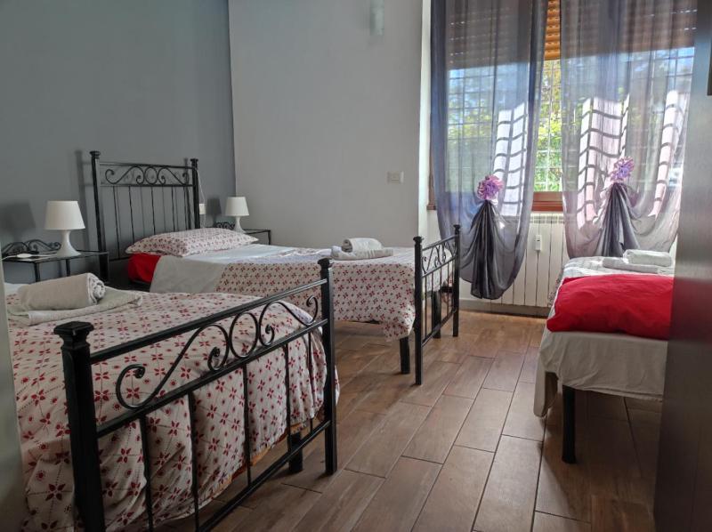 Five-Bedroom Apartment image 3