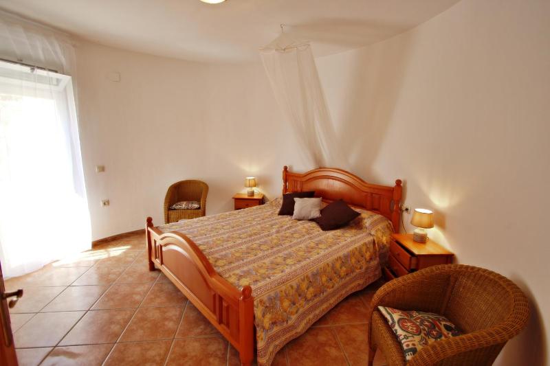 Sol Mar - sea view holiday home with private pool in Benissa - image 2
