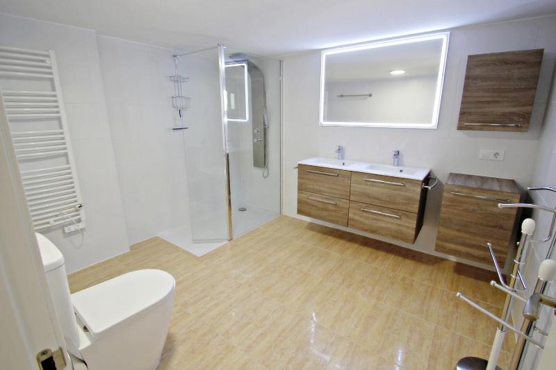 Sol Mar - sea view holiday home with private pool in Benissa - image 12