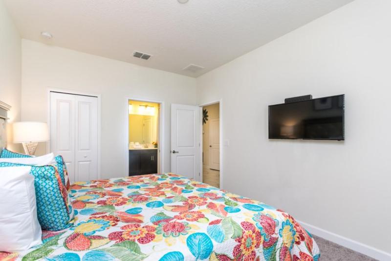 Ultimate Family Getaway Sleeps 26 Heated Pool & Entertainment - image 32