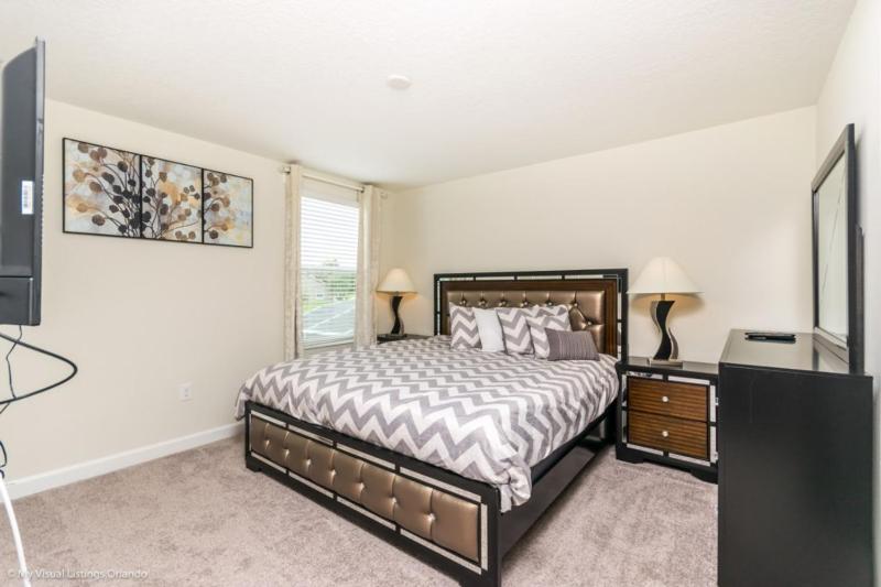 Ultimate Family Getaway Sleeps 26 Heated Pool & Entertainment - image 16
