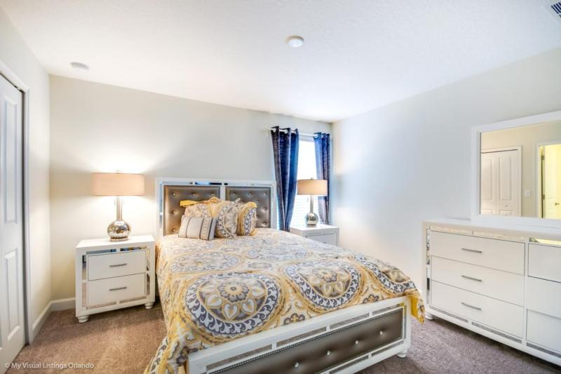 Ultimate Family Getaway Sleeps 26 Heated Pool & Entertainment - image 21