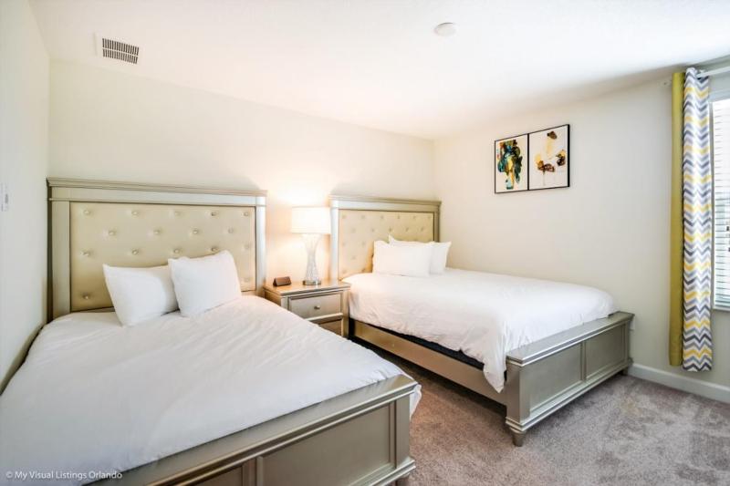 Ultimate Family Getaway Sleeps 26 Heated Pool & Entertainment - image 43