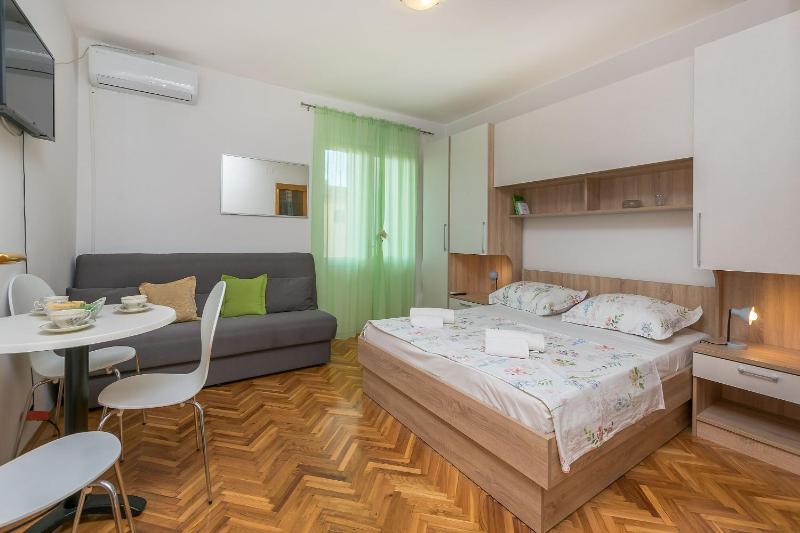 Apartments and Room Nevenka - image 11