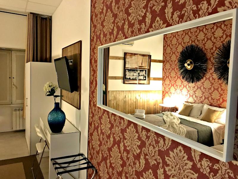 Superior Double Room image 1