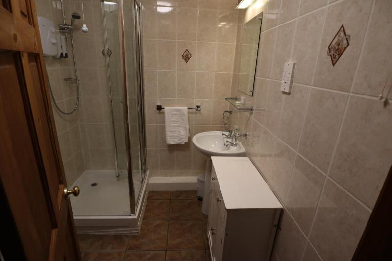 Double Room image 4