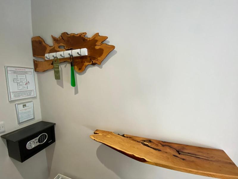 King Room with Garden View image 2