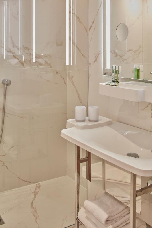 Suite Deluxe image 4