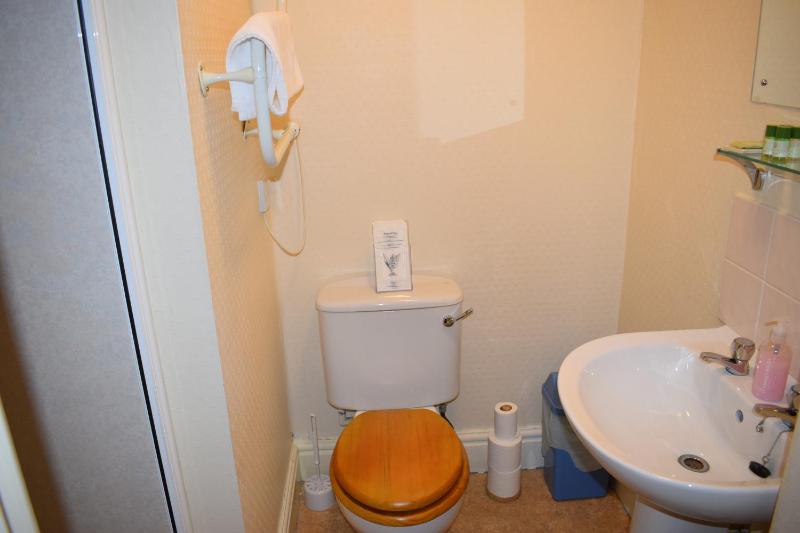Cragside Guest House - image 2