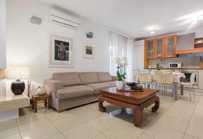 Luxury Two-Bedroom Apartment - Ground Floor  image 4