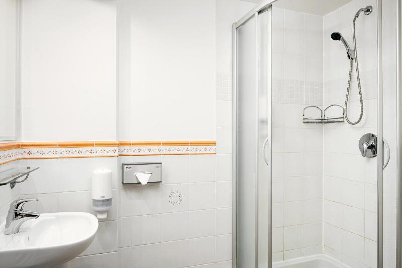 Double Room image 1