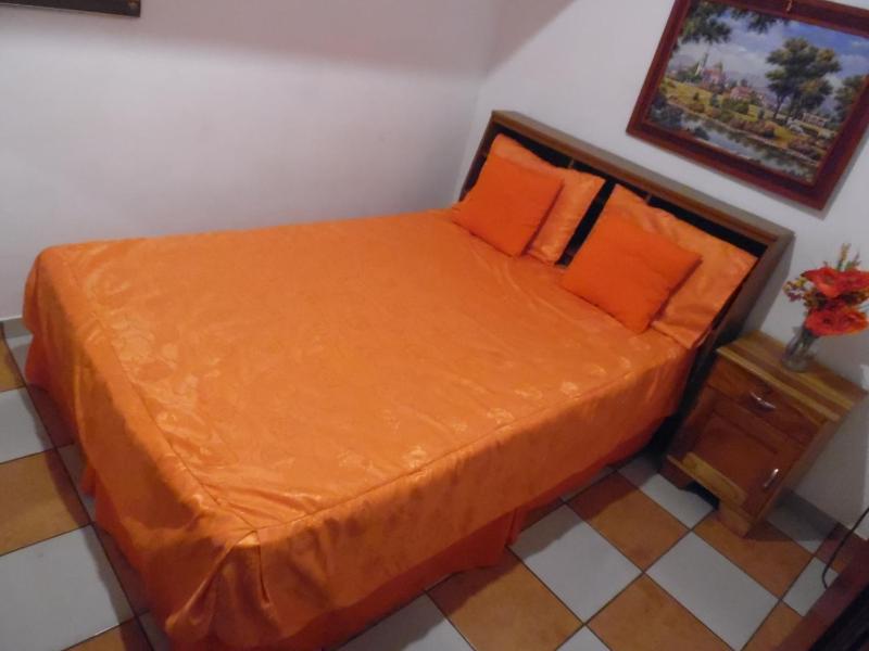 Double Room with Shared Bathroom image 2
