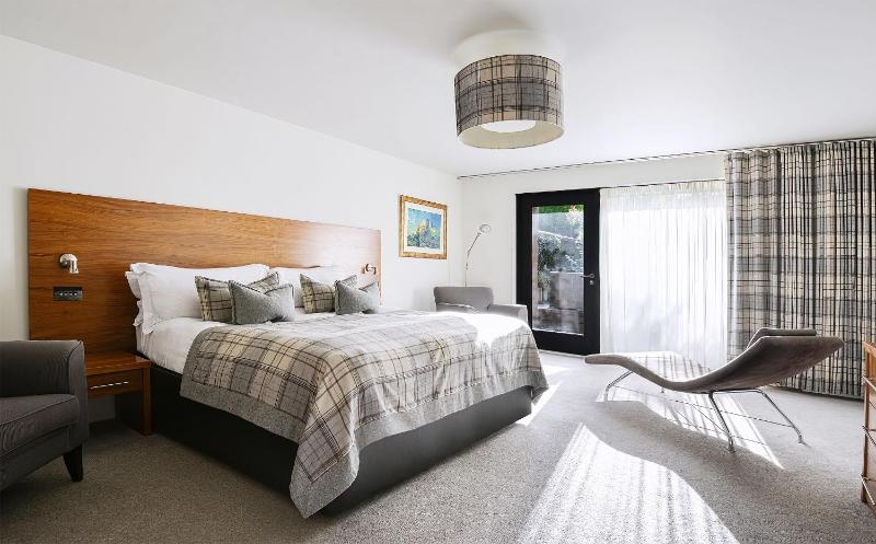 Executive Double Room image 4