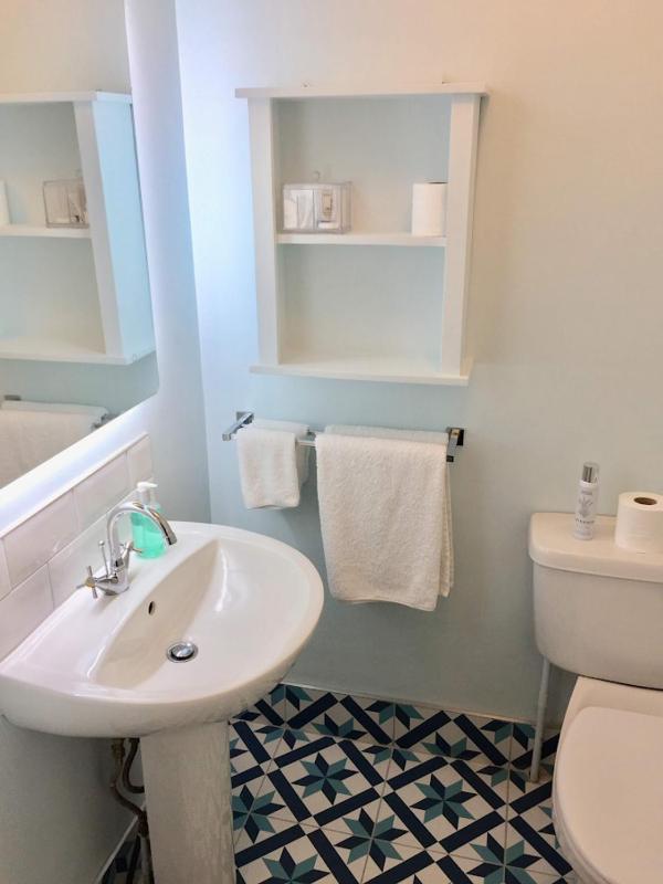 Superior King Room image 2