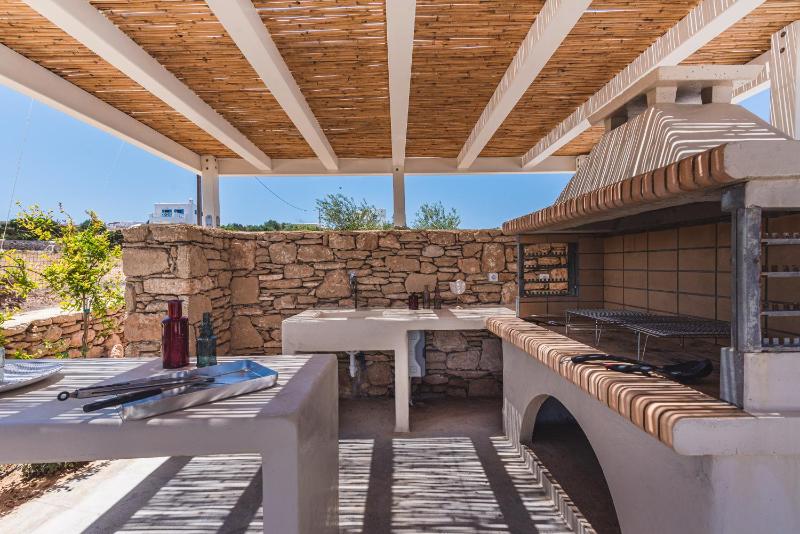 Villa with Sea View image 4