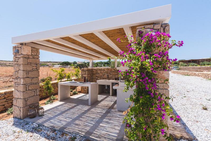 Villa with Sea View image 3