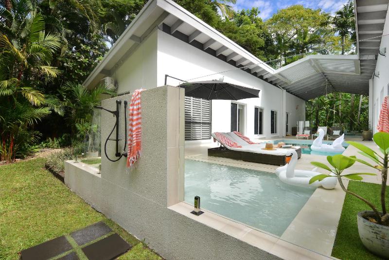 Pavilions in the Palms Heated Pool Short Path To Beach Five Bedrooms Sleeps 14 - image 38