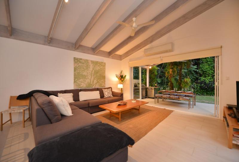 Pavilions in the Palms Heated Pool Short Path To Beach Five Bedrooms Sleeps 14 - image 21