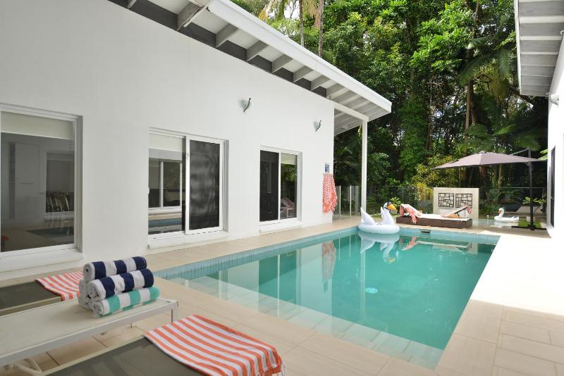Pavilions in the Palms Heated Pool Short Path To Beach Five Bedrooms Sleeps 14 - image 32