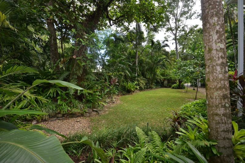 Pavilions in the Palms Heated Pool Short Path To Beach Five Bedrooms Sleeps 14 - image 12