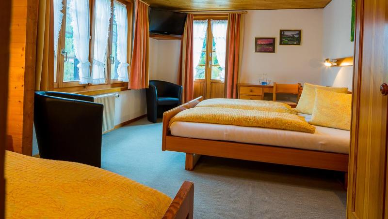 Double Room with Balcony image 2