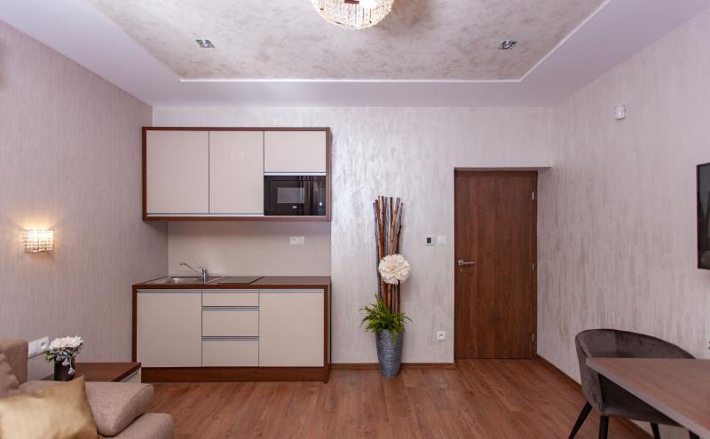 Deluxe Queen Room with Two Queen Beds image 2