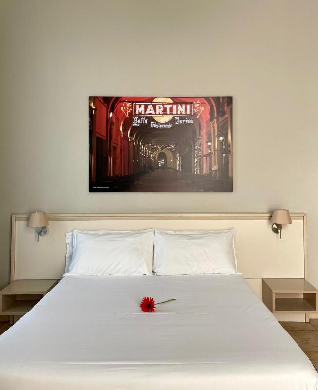 Economy Double Room image 4
