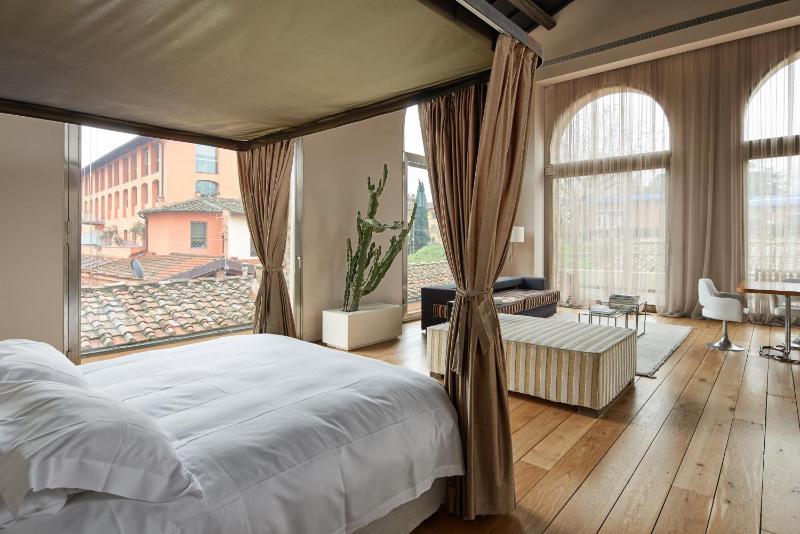 Suite image 4