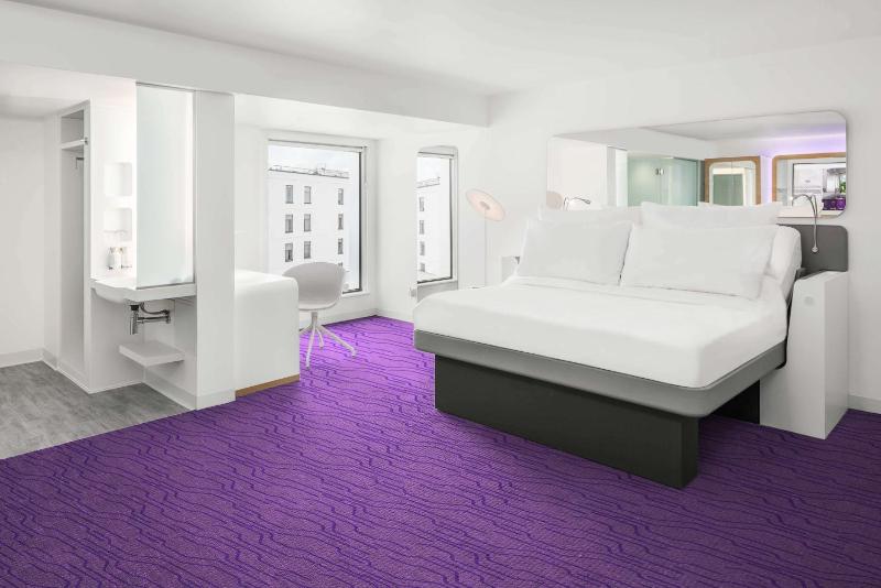 First Class King Room image 1