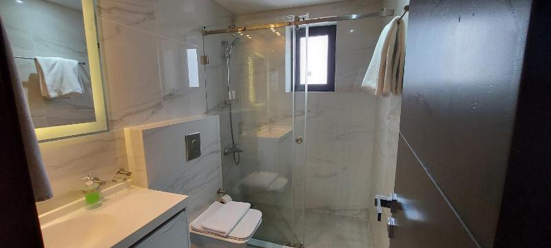 Deluxe Junior Suite image 4