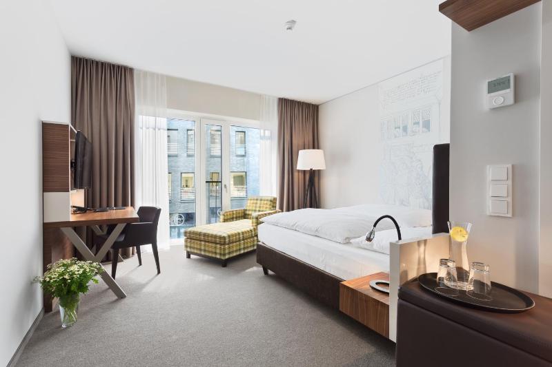 Standard Double Room image 4