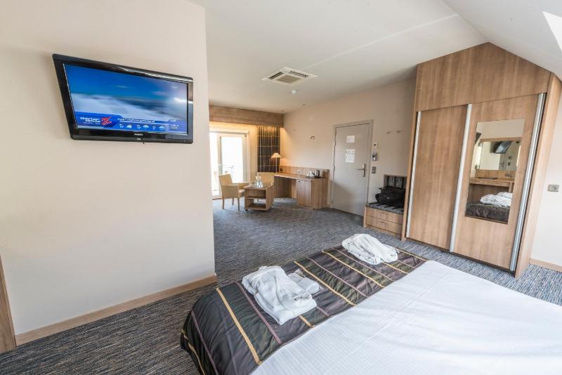 Executive Suite image 2