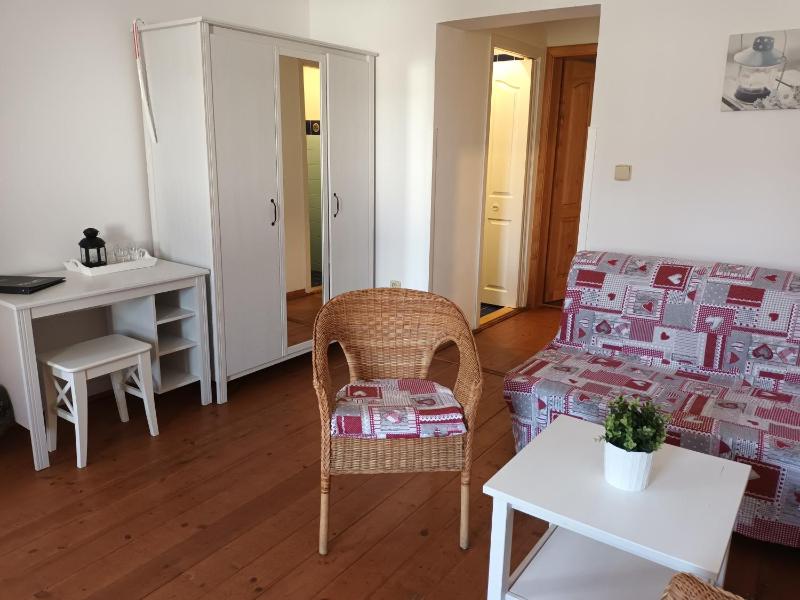 One-Bedroom Apartment image 4
