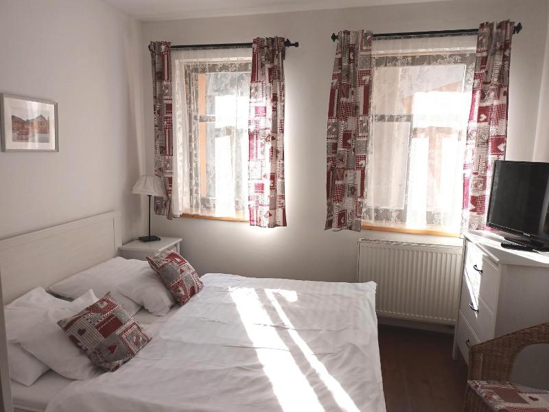 Standard Double Room image 3