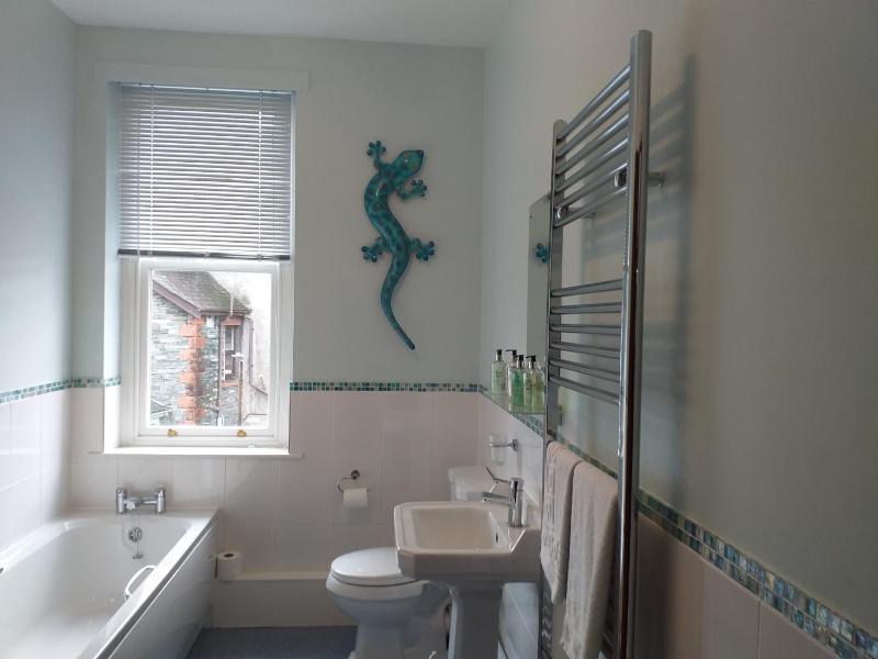 Glencoe Guest House - image 20