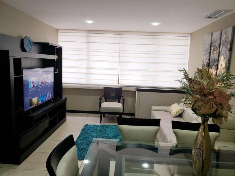 Ecusuites Room Emporium con Jacuzzi privado - image 3