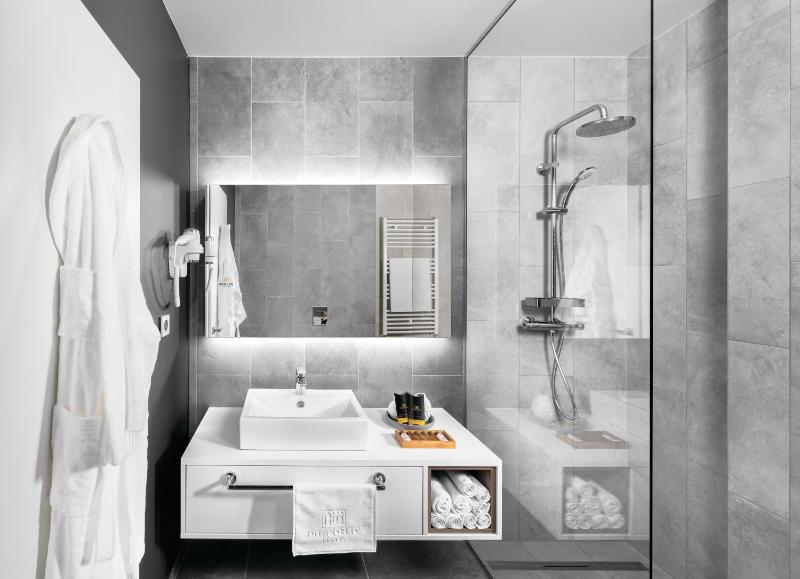 Executive Double Room with Terrace image 2