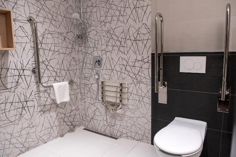 Double or Twin Room - Disability Access image 3