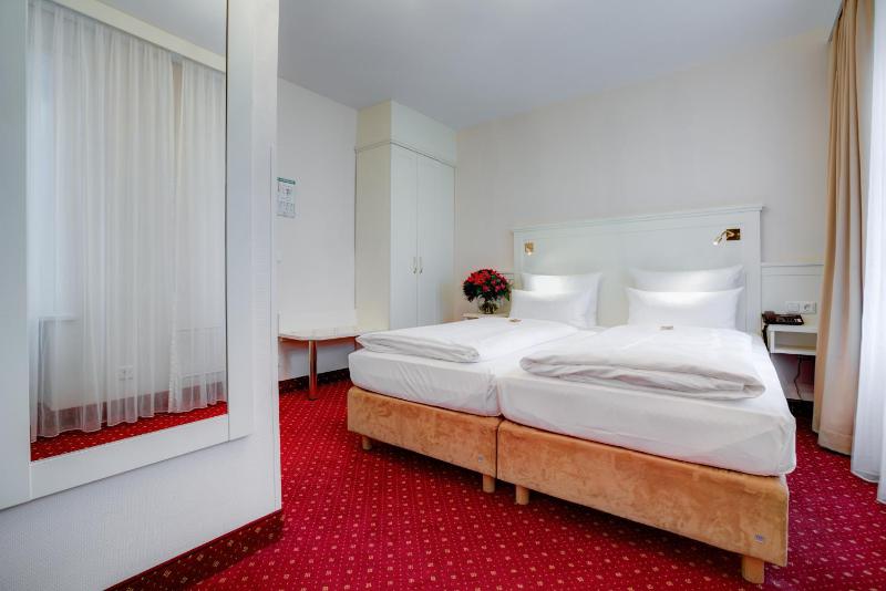 Classic Room image 4