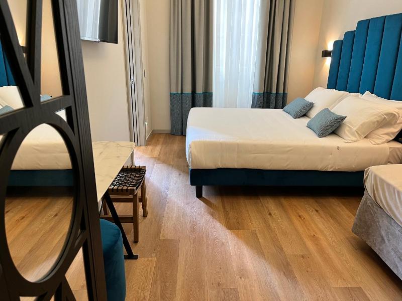 Superior Double or Twin Room with City View image 2